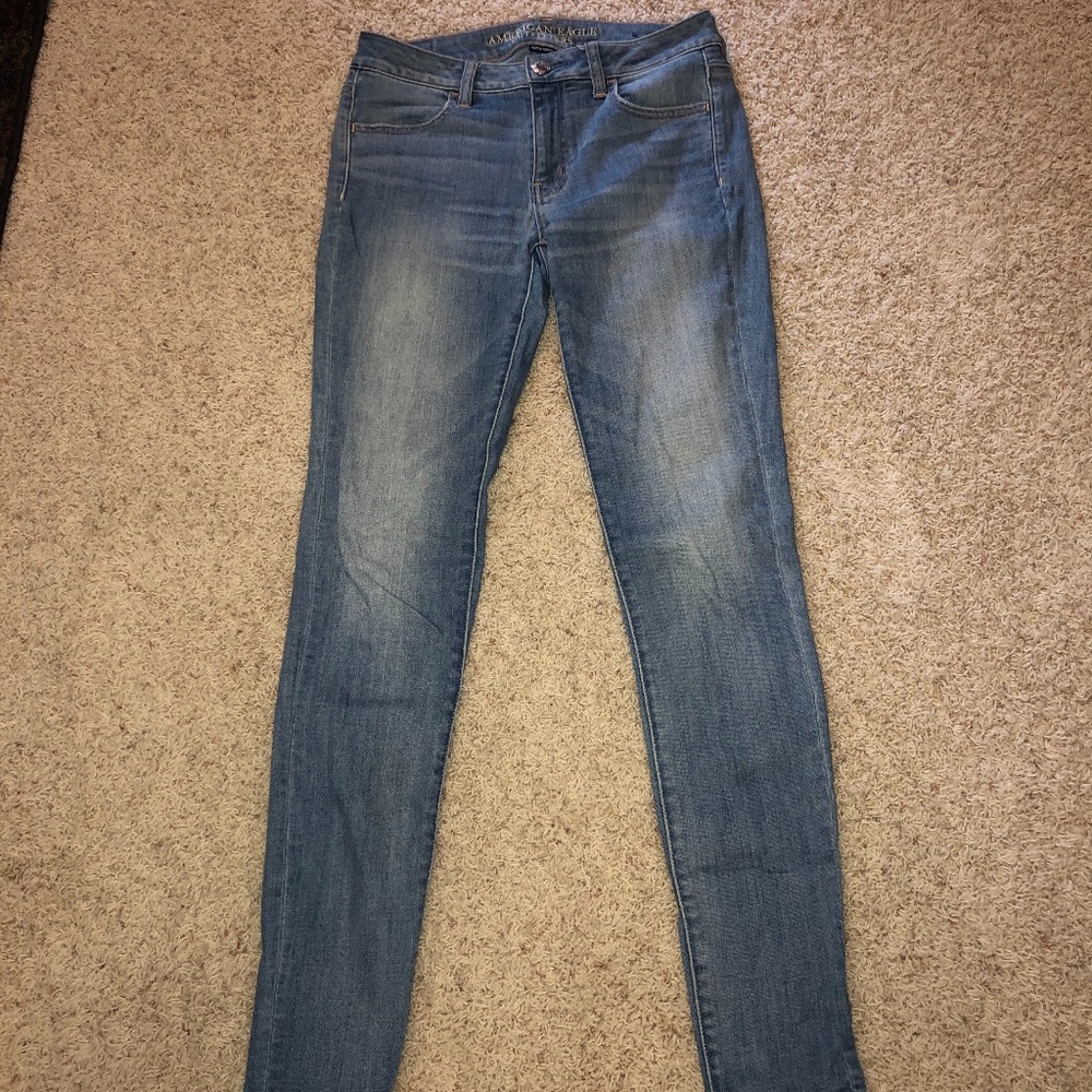 American Eagle Women's Light Wash Jeggings